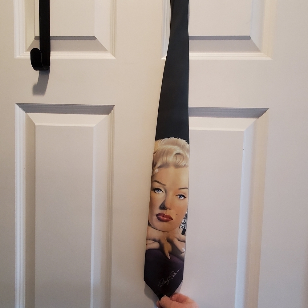 Ralph Marlin . Marilyn Monroe Vintage. 1996 collection. Neck tie - Picture 2 of 7